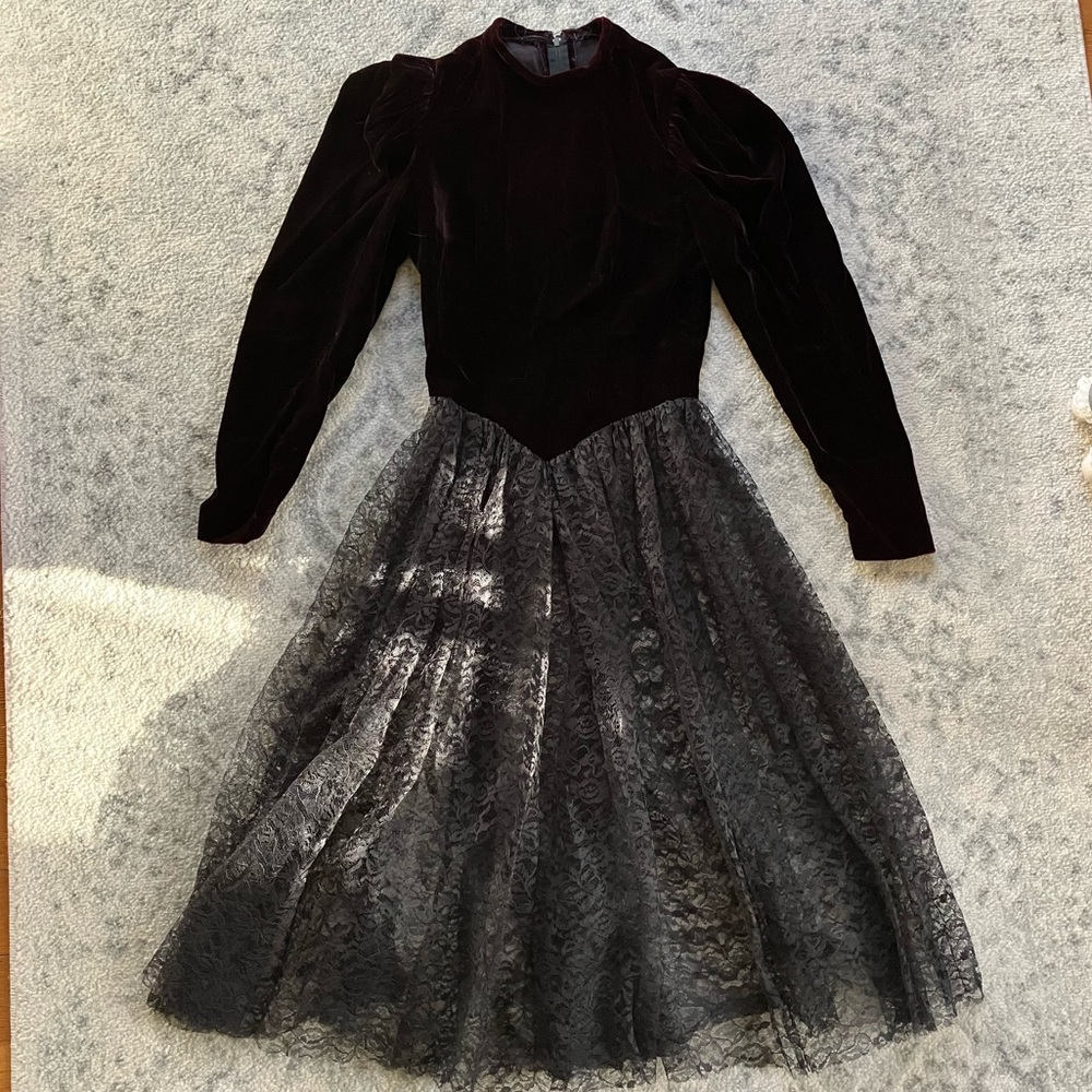 1980s Gothic Velvet Lace Dress